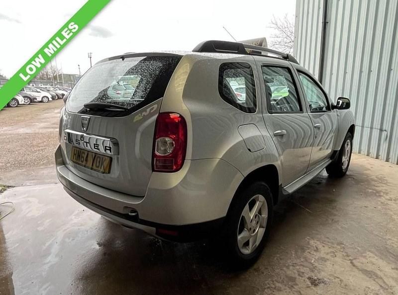 Used Dacia Duster Lauréate 110 HP (80 kW) 2014 Silver SUV
