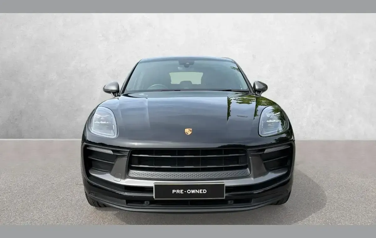 Used Porsche Macan T 261 HP (191 kW) 2024 Black SUV