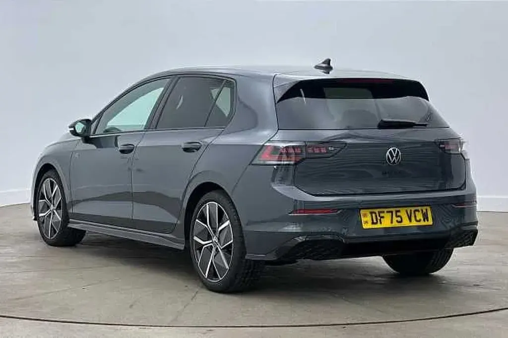 Used VW Golf VIII 150 HP (110 kW) 2025