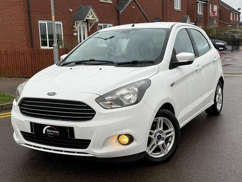 Used Ford Ka Plus Zetec 85 HP (62 kW) 2018 White Hatchback