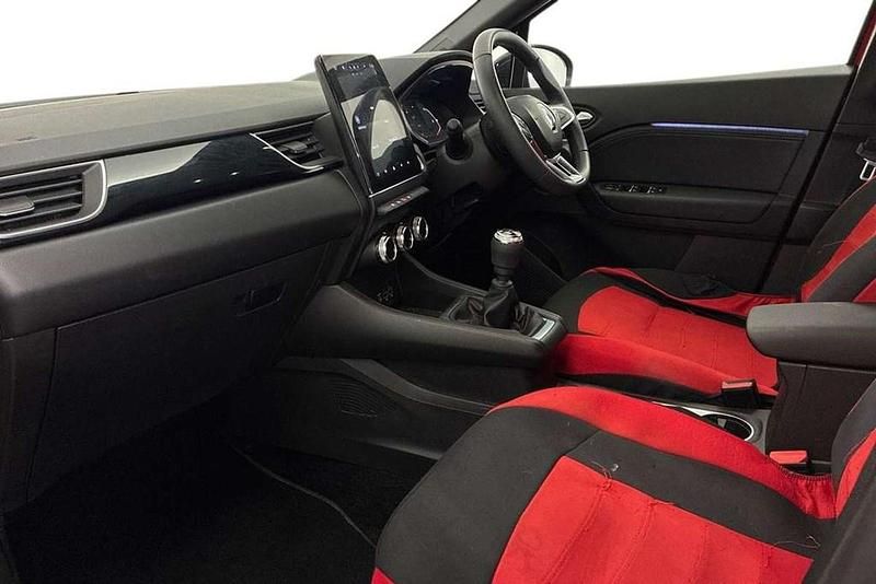 Used Renault Captur Rive Gauche 91 HP (66 kW) 2023 Flame red  SUV