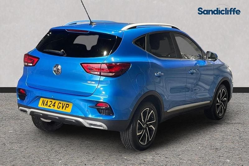 Used MG ZS Exclusive 106 HP (77 kW) 2023 Metallic  battersea blue Hatchback