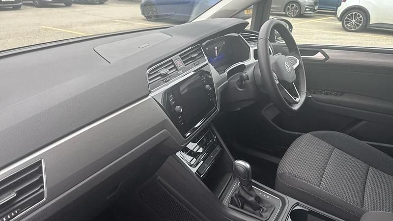 Used VW Touran Match 150 HP (110 kW) 2025 Black MPV