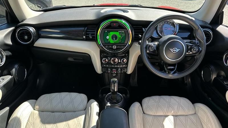 Usado Mini Cooper S Exclusive 189 HP (139 kW) 2019 Laranja Citadino
