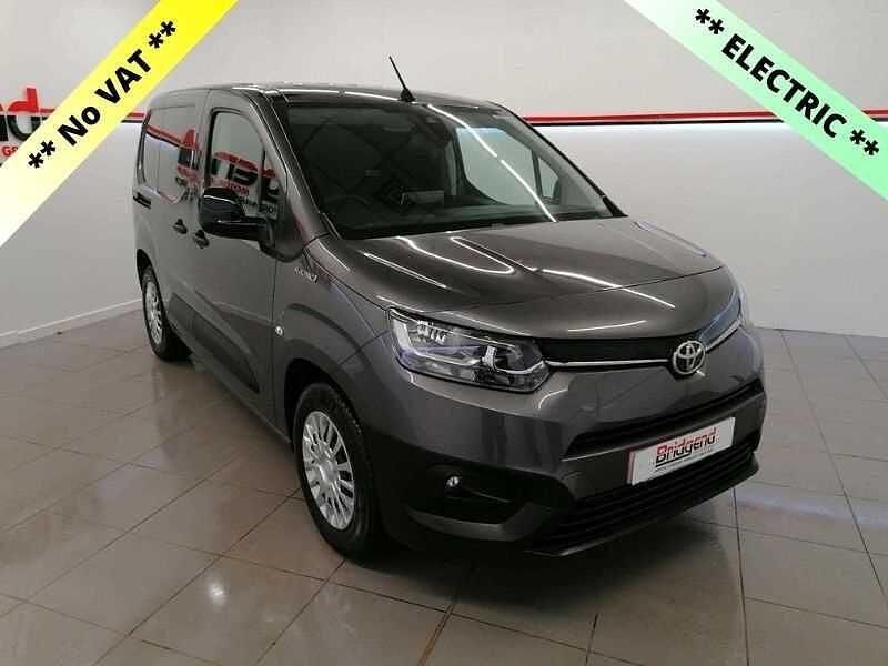 Grey Used 2022 Toyota Proace Van | £14,499 (Good price) - Image 1/4