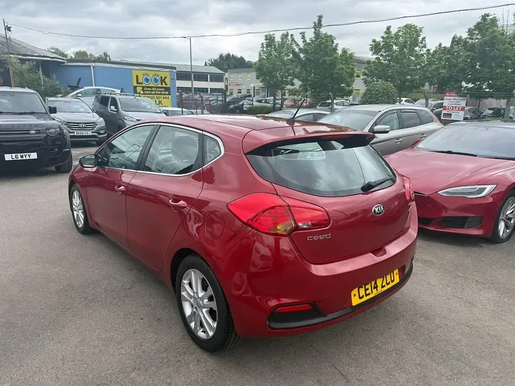 Usado Kia Ceed 2014 Vermelho Citadino