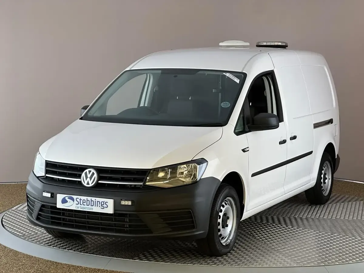Used VW Caddy Maxi Startline 102 HP (75 kW) 2020 White MPV