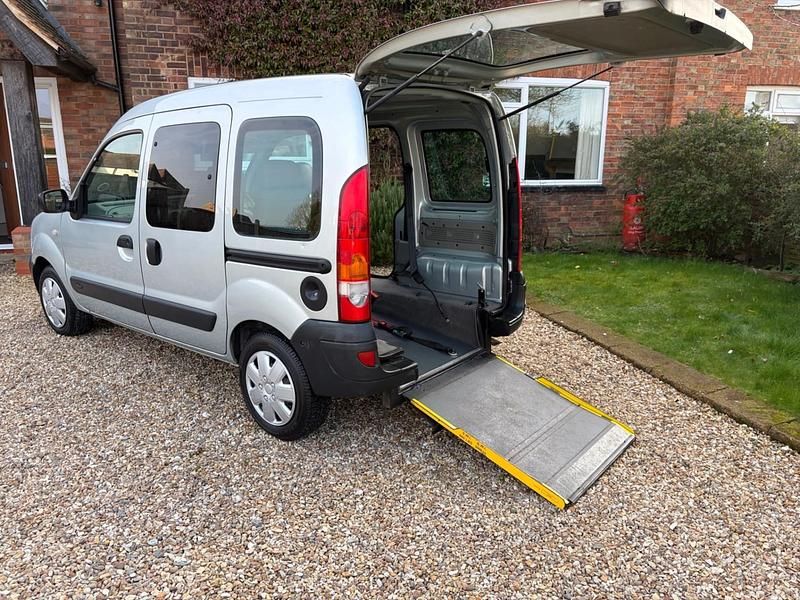 Usado Renault Kangoo Authentique 2008 Cinzento Monovolume
