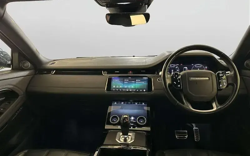 Käytetty Land Rover Range Rover evoque SE Dynamic 182 HP (133 kW) 2020 Katumaasturi