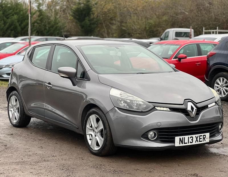 Used Renault Clio IV Expression+ 90 HP (66 kW) 2013 Grey Hatchback