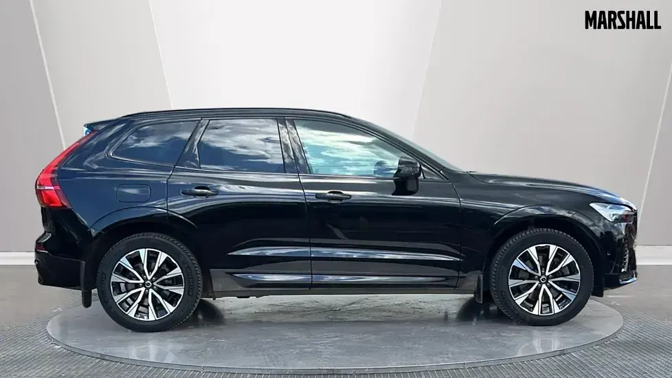 Used Volvo XC60 Plus 250 HP (183 kW) 2023 Black SUV