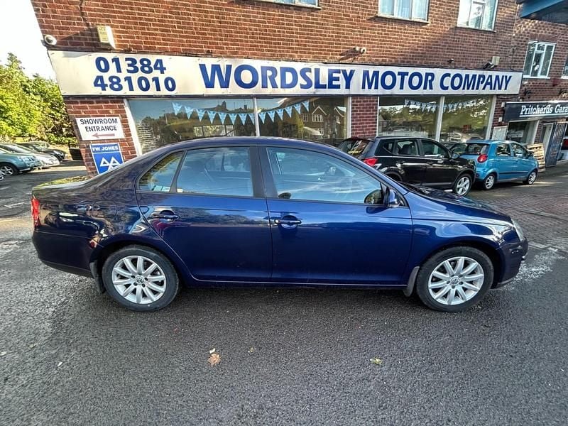 Metallic blue Used 2009 VW Jetta S Sedan | £2,499 (Fair price) - Image 1/4