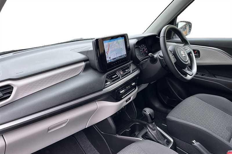 Used Suzuki Swift 2025 Pearl  pure white Hatchback