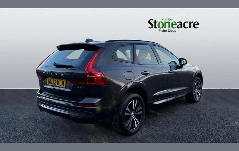 Used Volvo XC60 Momentum 247 HP (181 kW) 2022 Grey SUV