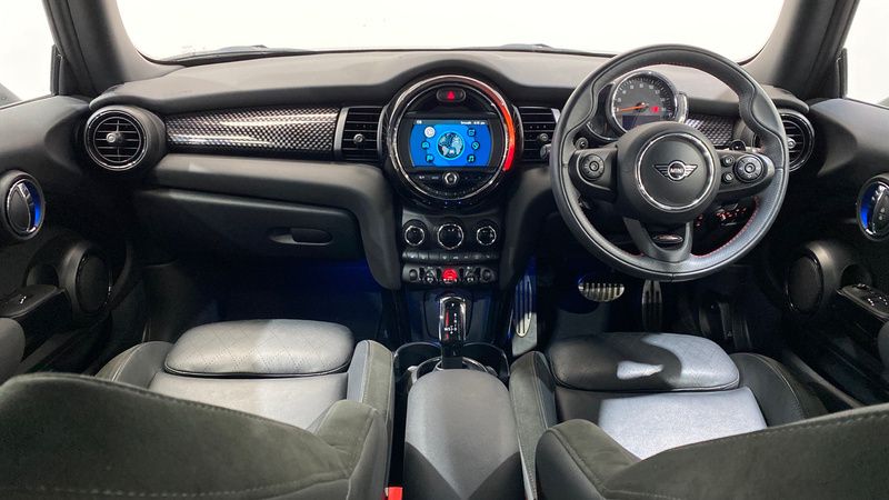 Used Mini Cooper S Hatch 189 HP (139 kW) 2019 White Hatchback