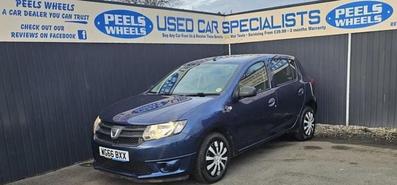 Used Dacia Sandero Ambiance 75 HP (55 kW) 2016 Blue Hatchback