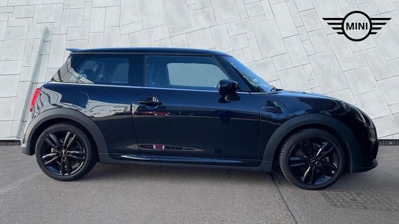 Used Mini Cooper Hatch 134 HP (98 kW) 2023 Black Hatchback