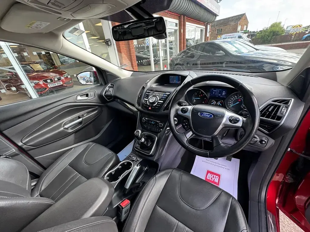 Used Ford Kuga Titanium X 180 HP (132 kW) 2014 Red SUV