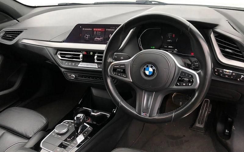 Used BMW 118 Performance 140 HP (102 kW) 2020 White Hatchback