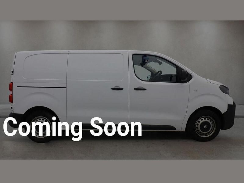 Used Vauxhall Vivaro 120 HP (88 kW) 2024 White MPV