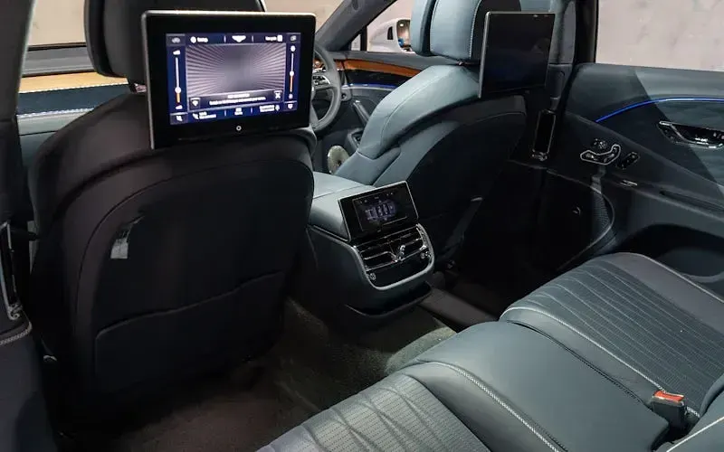 Used Bentley Flying Spur 544 HP (400 kW) 2024 Sedan