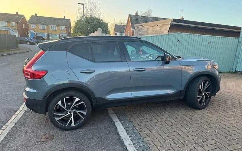 Used Volvo XC40 R-Design Pro 150 HP (110 kW) 2020 Grey SUV