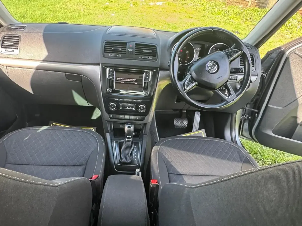 Second-hand Skoda Yeti SE Drive 110 CP (80 kW) 2017 Gri SUV
