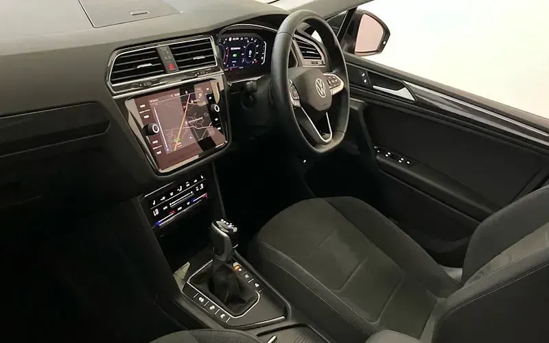 Used VW Tiguan Elegance 150 HP (110 kW) 2023 Grey SUV