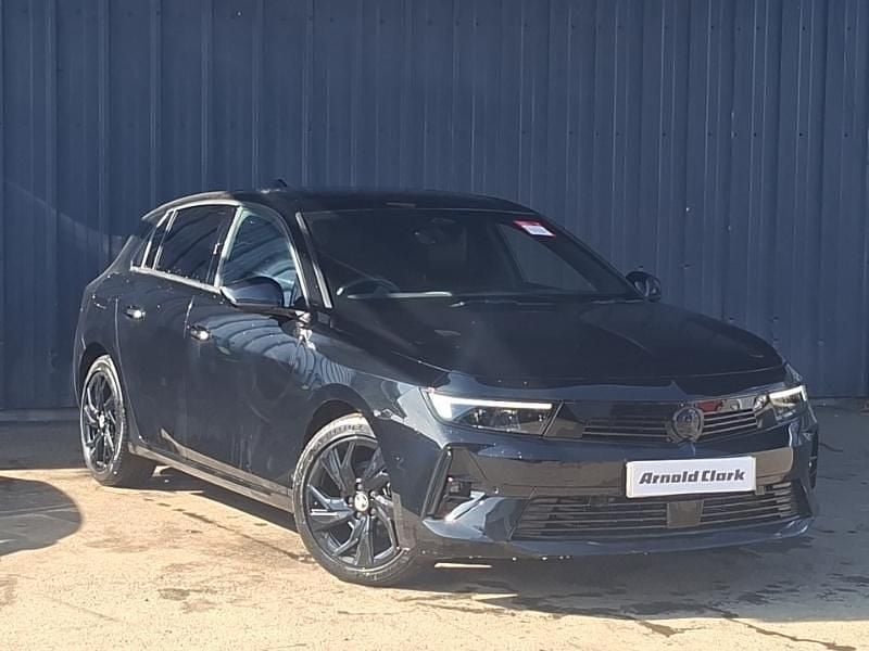 Begagnad Vauxhall Astra 130 HK (95 kW) 2025 Svart Halvkombi