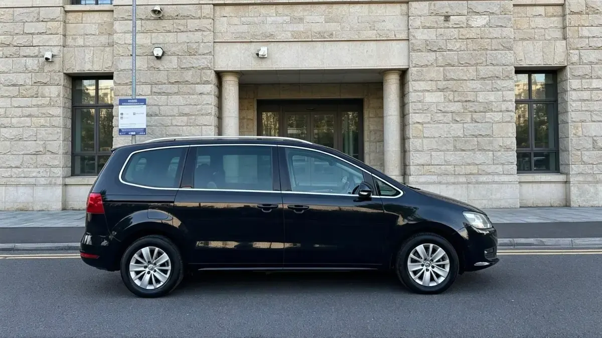 Used VW Sharan 150 HP (110 kW) 2011 Black MPV