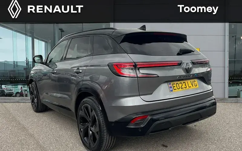 Używany Renault Austral Iconic Esprit Alpine 200 KM (147 kW) 2023 Czarny SUV