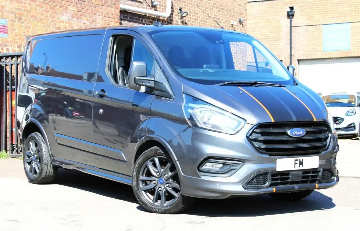 Używany Ford Transit Custom Sport 185 KM (136 kW) 2021 Szary Van
