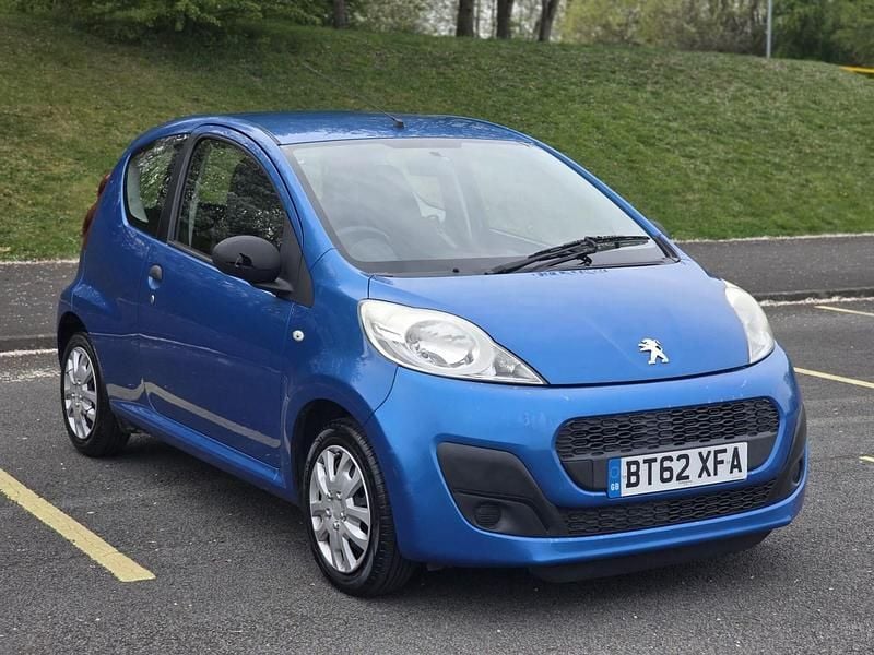 Used Peugeot 107 Access 68 HP (50 kW) 2012 Blue Hatchback