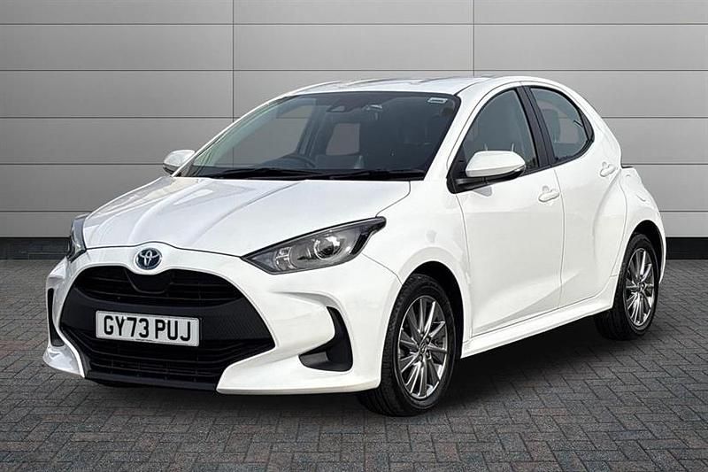 Used Toyota Yaris Hybrid 116 HP (85 kW) 2023 Unknown Hatchback