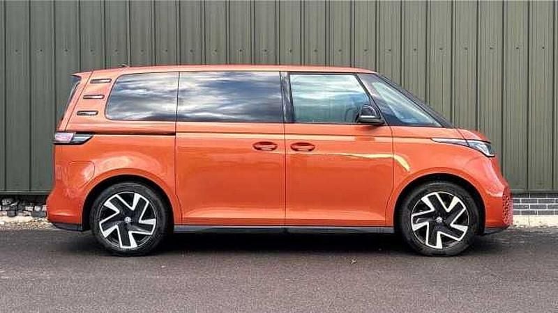 Used VW ID. Buzz Pro 150 kW (204 HP) 2024 Orange MPV