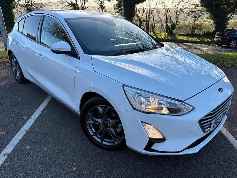 White Used 2019 Ford Focus Titanium Hatchback | £6,990 (Good price) - Image 1/4
