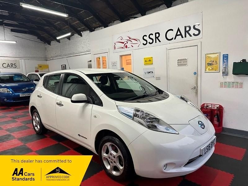 Used Nissan Leaf Acenta 80 kW (109 HP) 2016 White Hatchback