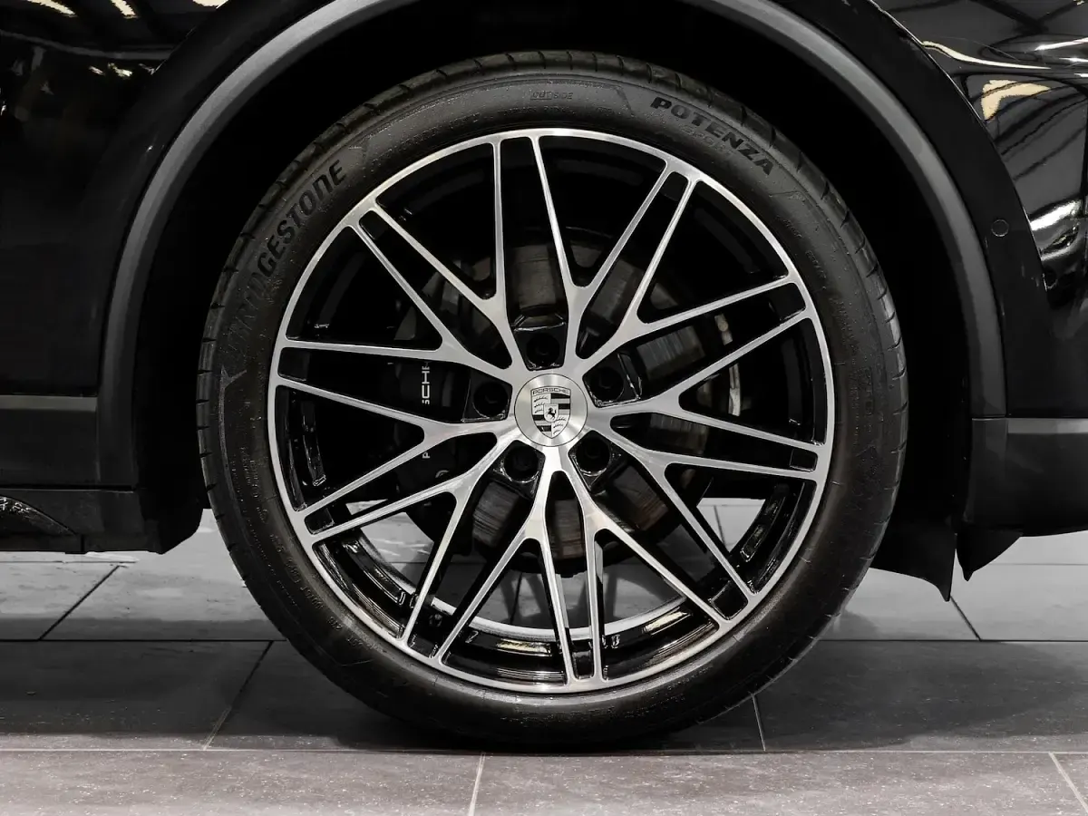 Used Porsche Macan 300 kW (408 HP) 2025 Black SUV