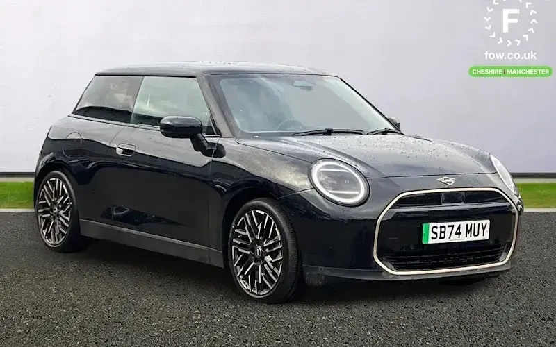 Used Mini Cooper Exclusive 135 kW (184 HP) 2025 Hatchback