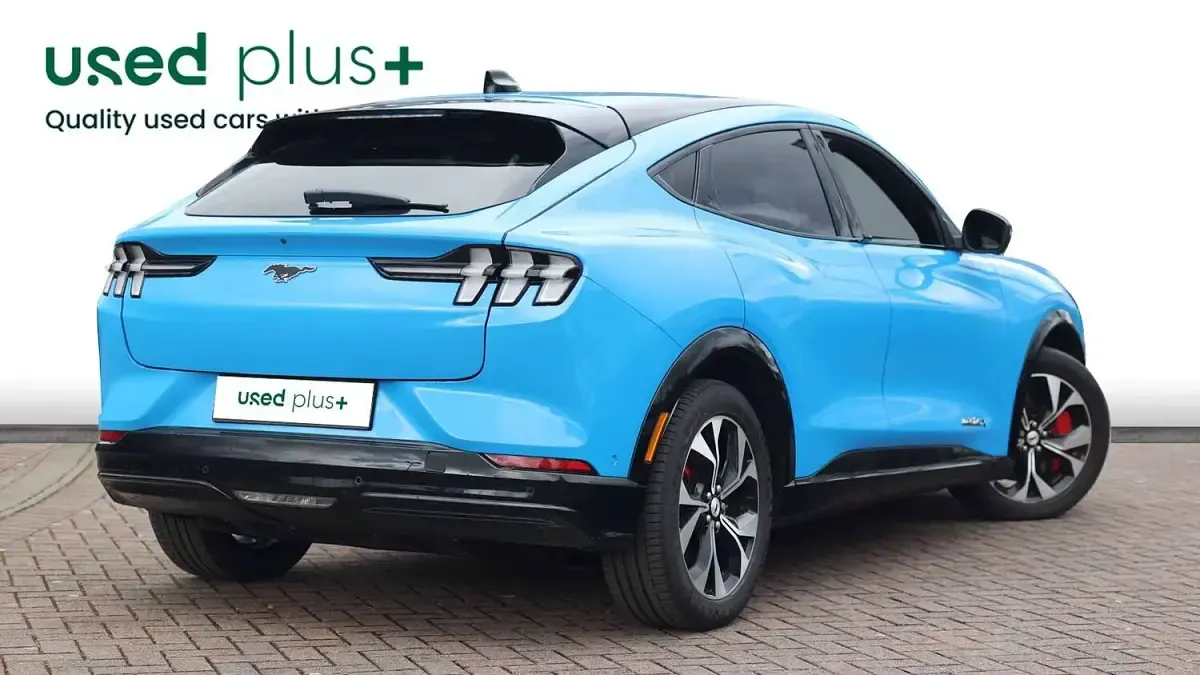 Used Ford Mustang Premium 294 HP (216 kW) 2025 Blue Hatchback