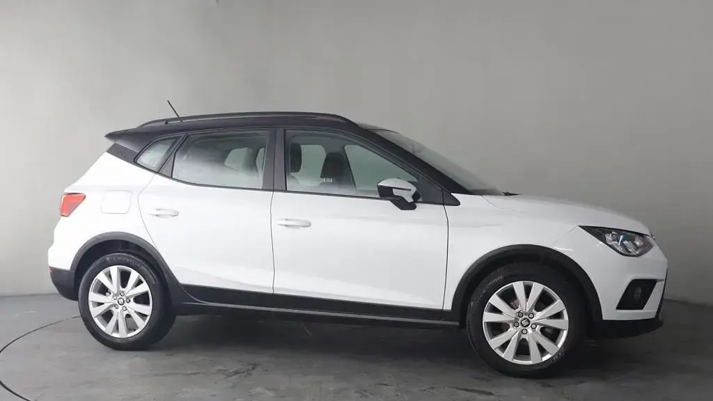 Used Seat Arona SE Technology 110 HP (80 kW) 2021 White SUV