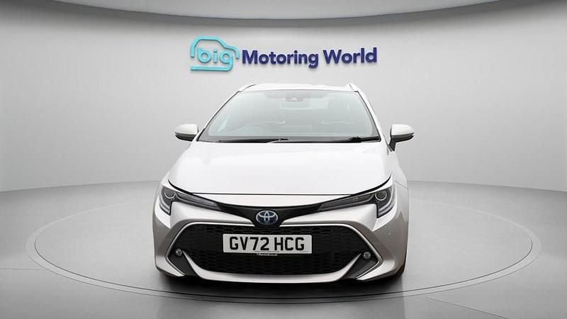 Used Toyota Corolla 140 HP (102 kW) 2023 Silver Estate