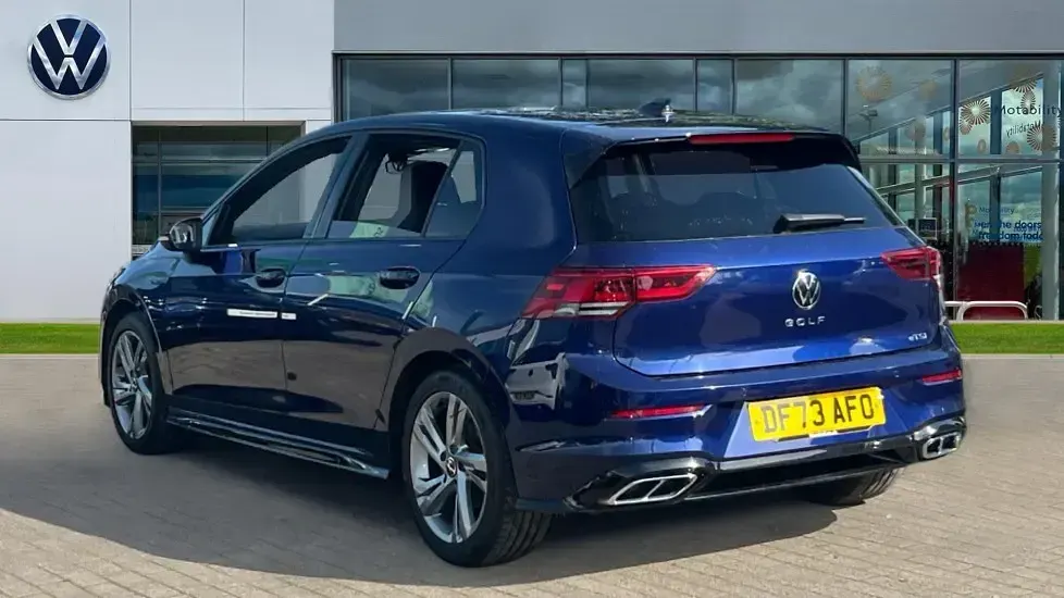 Used VW Golf VIII R-line 150 HP (110 kW) 2023 Blue