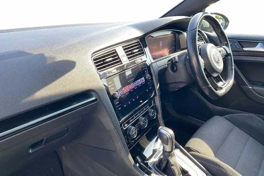 Used VW Golf VII 300 HP (220 kW) 2019