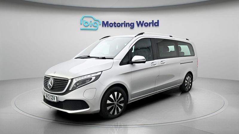 Usado Mercedes EQV300 295 kW (402 HP) 2021