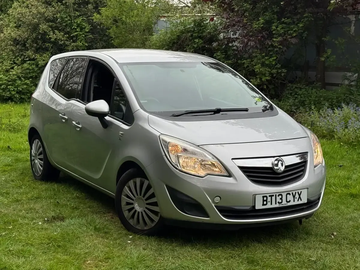 Used Vauxhall Meriva S 2013 Silver MPV