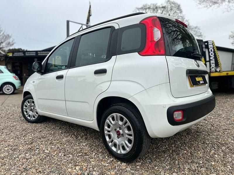 Usado Fiat Panda Easy 69 HP (50 kW) 2020 Branco Citadino