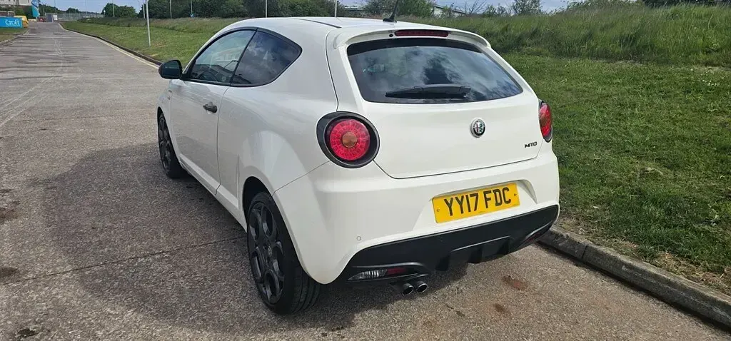 Used Alfa Romeo MiTo Veloce 170 HP (125 kW) 2017 White Hatchback