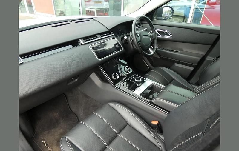 Used Land Rover Range Rover Velar SE 177 HP (130 kW) 2019 Silver SUV