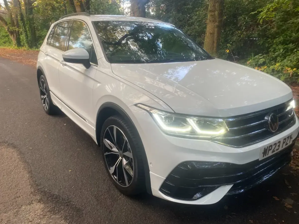 Usado VW Tiguan R-line 245 CV (180 kW) 2023 Blanco SUV